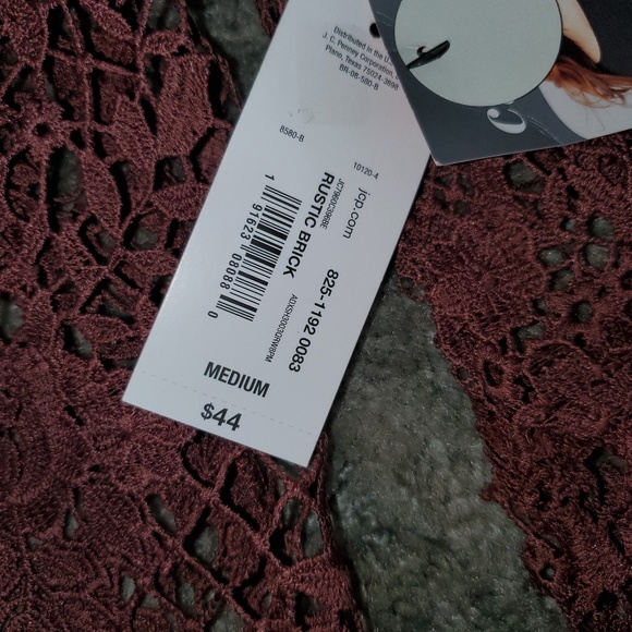 Nwt gorgeous lace mock neck and bell sleeve - Picture 4 of 5